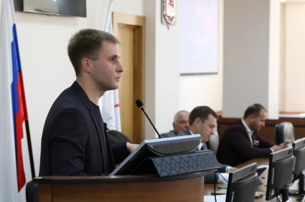 Итоги работы Молодежной палаты за первое полугодие подвели в городской Думе Нижнего Новгорода