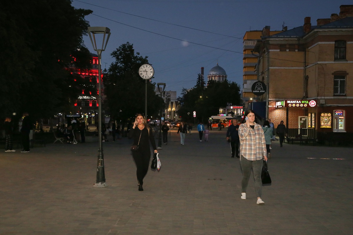 Юрий Шалабаев поручил до августа отремонтировать систему освещения в центре Сормова