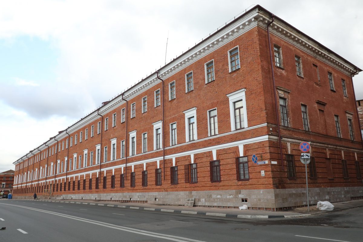 Комплекс «Красные казармы» в Нижнем Новгороде продают за 980 млн рублей