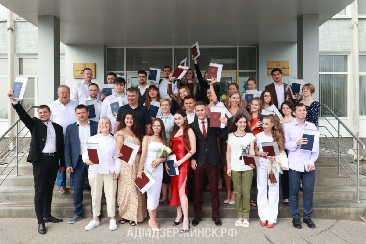 Более половины выпускников Дзержинского филиала РАНХиГС закончили обучение с «красным» дипломом