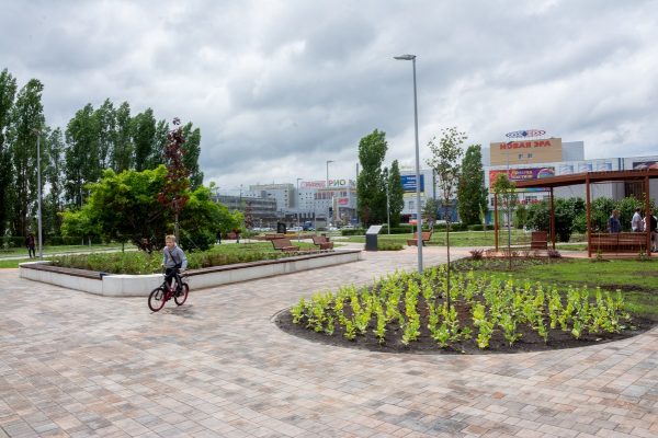 Благоустройство завершилось в сквере Казакова и на улице Днепропетровской