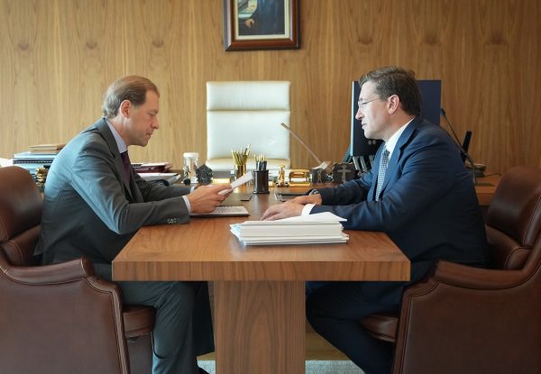 Денис Мантуров и&nbsp;Глеб Никитин провели рабочую встречу