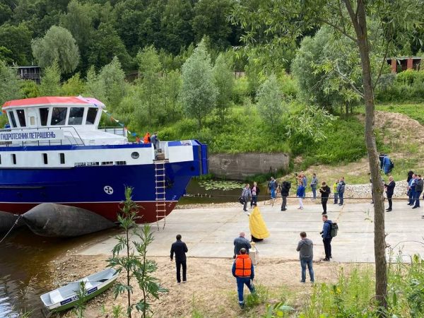 Два обстановочных судна спустили на&nbsp;воду в&nbsp;Нижегородской области