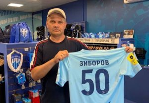 Нижегородский болельщик первым купил абонемент на сезон-2022/2023 и выиграл именную футболку