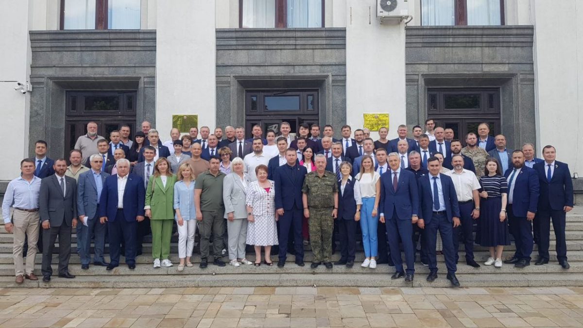 Нижегородские депутаты оценили ход восстановительных работ в Луганске