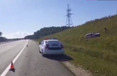 В Кстовском районе водитель иномарки перевернулся, уснув за рулём