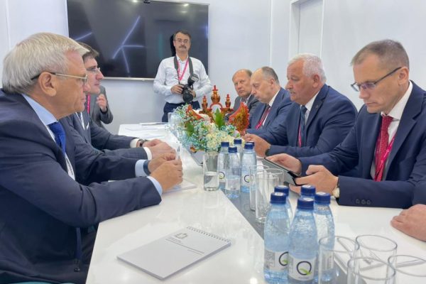 «На «Иннопроме» мы видим, как происходит перераспределение сил, развивается кооперация производителей», — Евгений Люлин