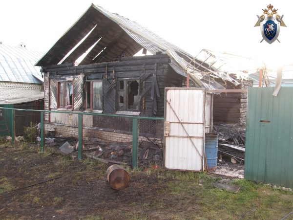 СК начал проверку после гибели мужчины на пожаре в частном доме в Арзамасе