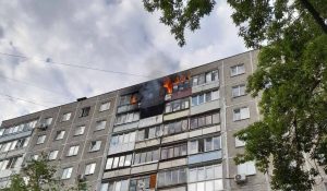 12 человек эвакуировали из-за пожара в девятиэтажке в Ленинском районе