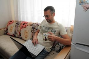 Россиянам рассказали, откуда в стране появились фейки об оспе обезьян