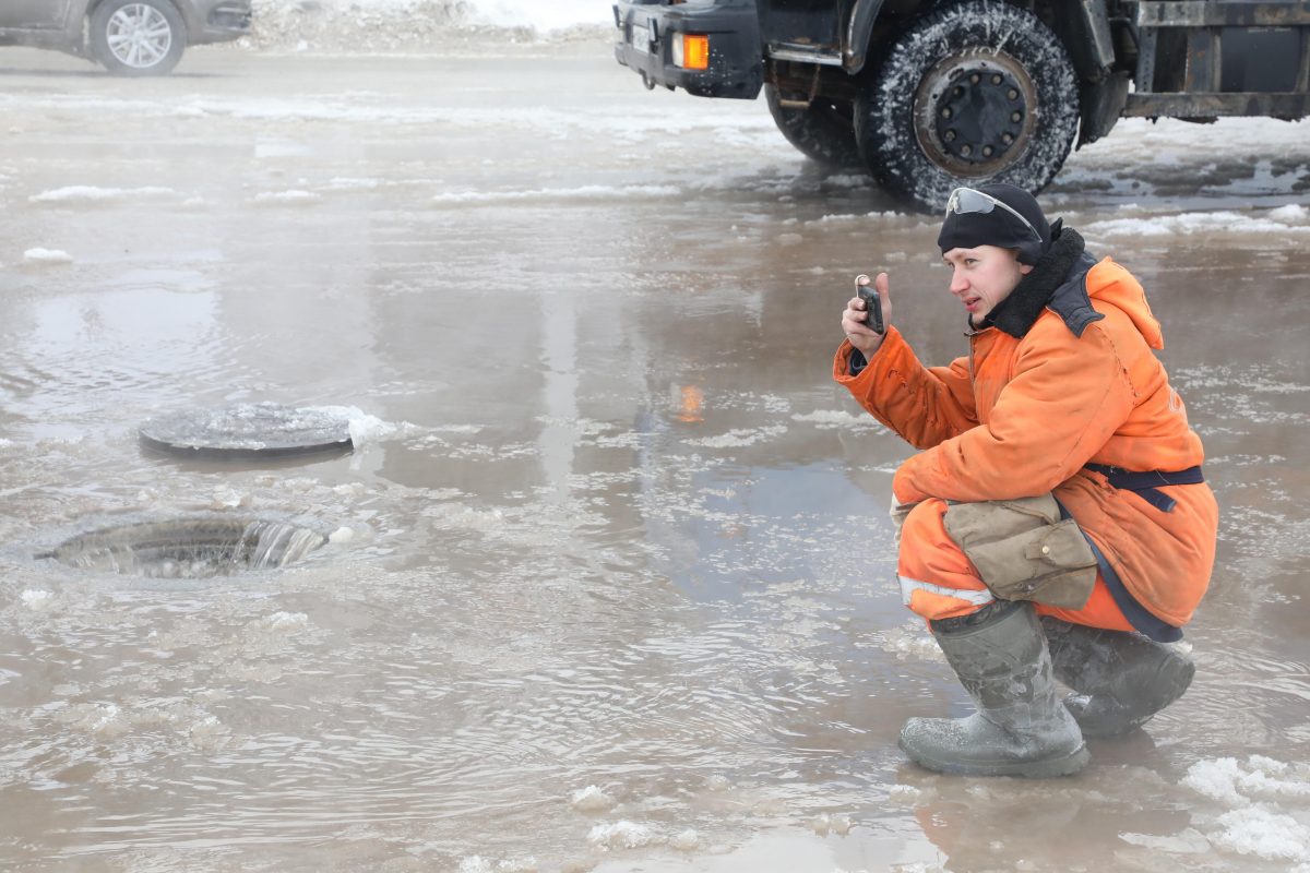 400 дорожных рабочих ликвидируют подтопления в Нижнем Новгороде