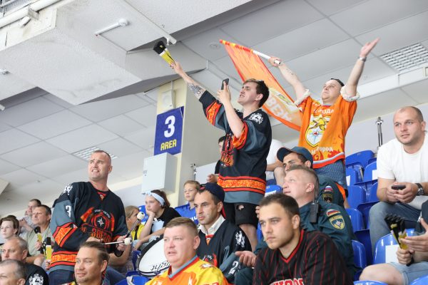 Виктор Харитонов: «Многие мои друзья и коллеги уже получили «Карту болельщика»