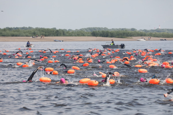 Шестой заплыв «X‑WATERS Volga 2022» прошел в Нижнем Новгороде