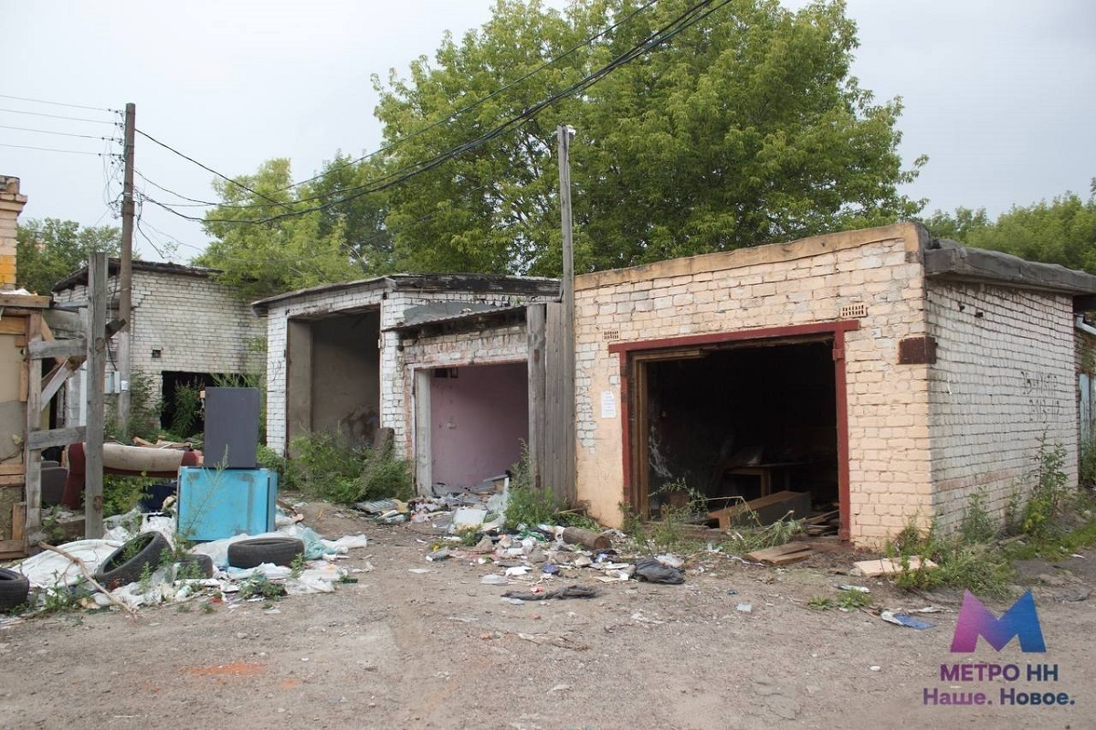 В Нижнем Новгороде разыскивают 34 владельцев гаражей около будущей станции метро «Сенная»