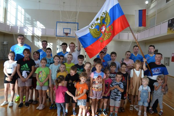 Судебные приставы провели в Богородске мероприятия, посвященные Дню Государственного флага России