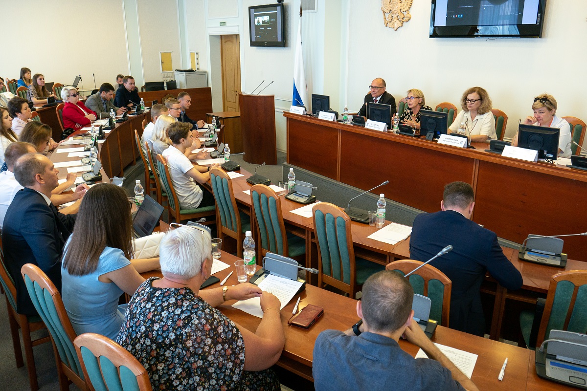 Депутаты Госдумы РФ приняли участие в организации оздоровительного отдыха студентов