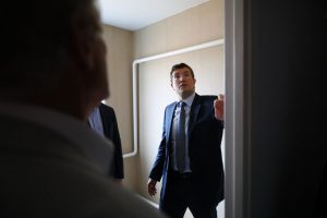 «Если дешево — не беритесь!» : Глеб Никитин отчитал подрядчика «карточного домика» в Тоншаеве