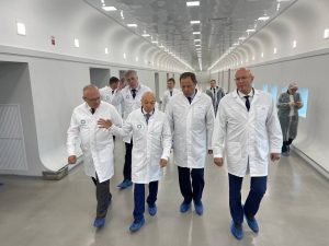 Дмитрий Чернышенко и Игорь Комаров проверили работу предприятий Кировской области