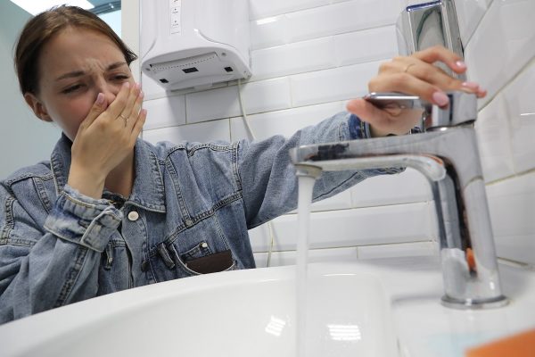 Жители Автозавода опасаются, что могут остаться без воды из-за её плохого качества