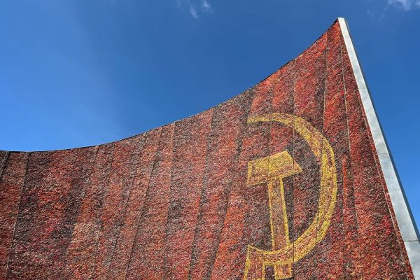В Нижнем Новгороде завершилась реставрация мозаики на монументе боевой и трудовой славы