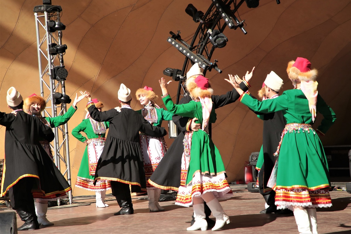 В нижегородских парках пройдут театральные шоу на колесах и ярмарки в День города