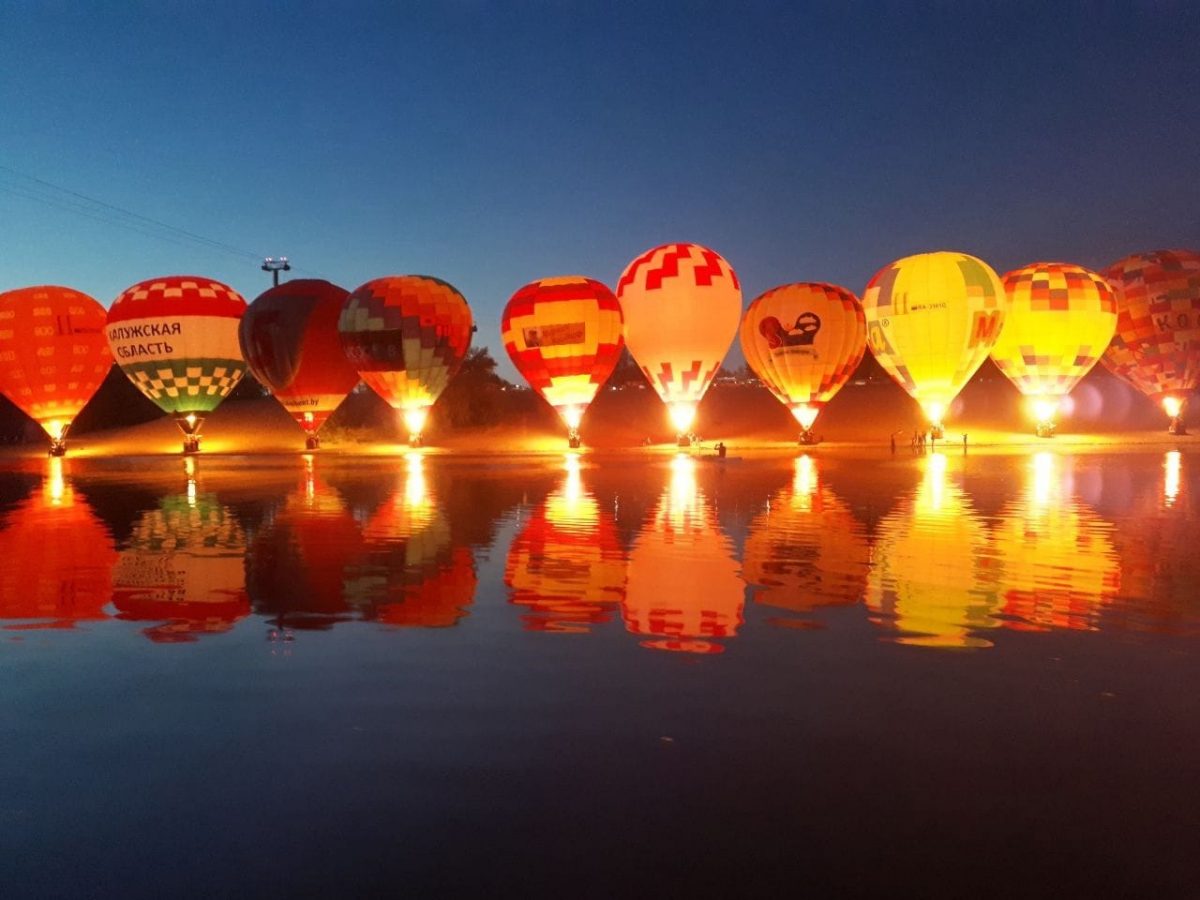 Ночное свечение воздушных шаров прошло в Нижнем Новгороде