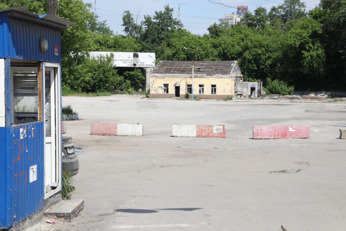 Администрация снесет бывшую автостанцию на улице Советской