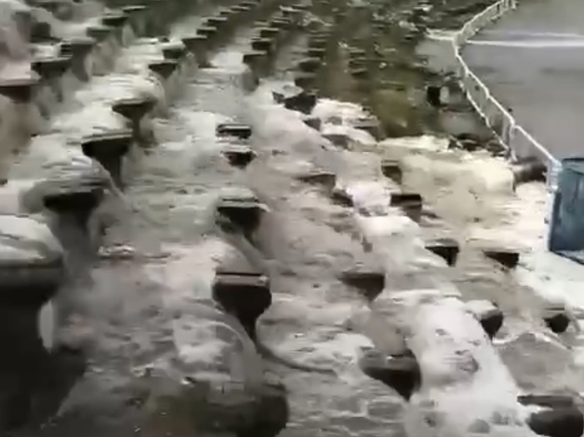Стадион «Водник» в Нижнем Новгороде затопило после ливня