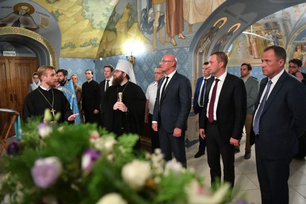Дмитрий Чернышенко и Игорь Комаров обсудили социально-экономическое развитие Саратовской области