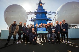 Участники «Менделеевской экоэкспедиции» побывали на Балтийском заводе и взяли пробы воды из&nbsp;Невы