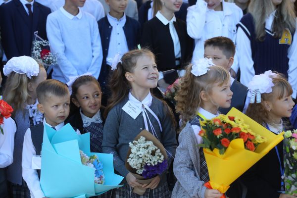 Нижегородские школьники отмечают День знаний