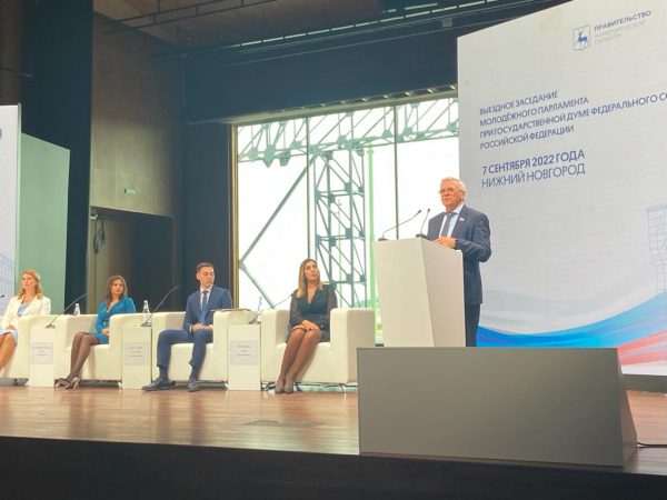 «В развитии молодежного движения очень важно избежать формализма и реально поддерживать инициативы молодых людей», — Евгений Люлин