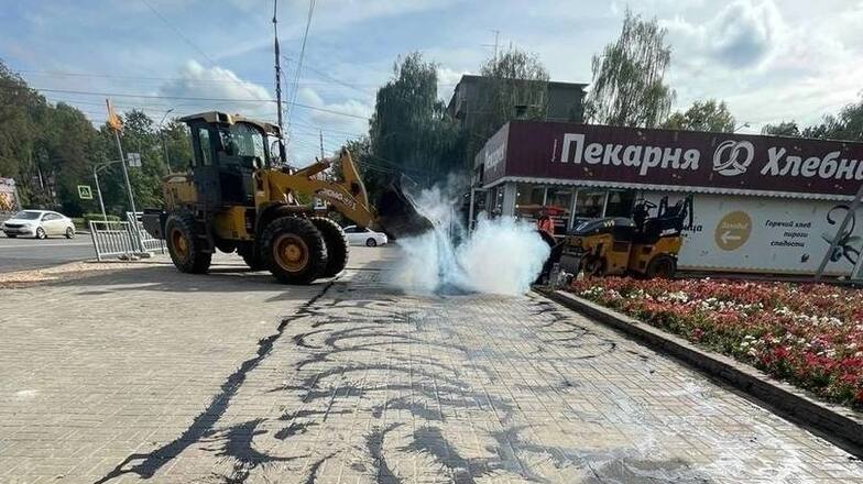 Подрядчику не заплатят за укладку асфальта на брусчатку в Автозаводском районе