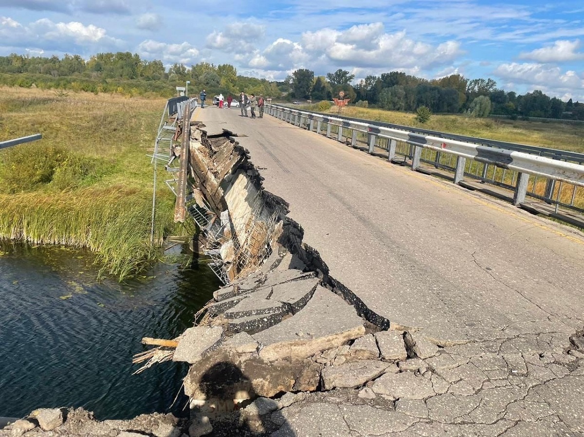 Часть моста между Воротынским и Спасским районами перекрыли из-за обрушения