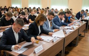 «Единая Россия» провела «Диктант Победы» по всей России, на Донбассе и в 45 странах мира
