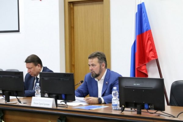 Меры поддержки субъектов МСП обсудили депутаты на заседании комиссии Думы по экономике