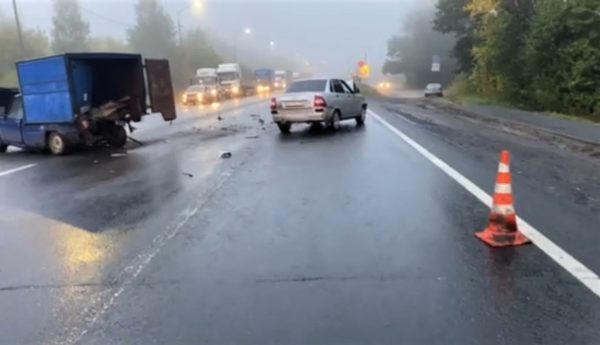 3 человека пострадали при столкновении 4 автомобилей в Лысковском районе