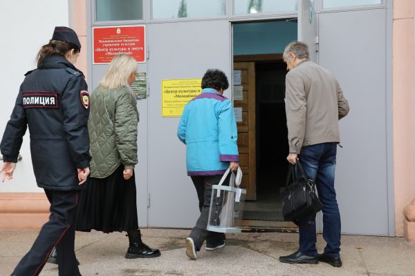 «Не могу оставаться равнодушной»: жители ДНР проголосовали на референдуме в Нижнем Новгороде