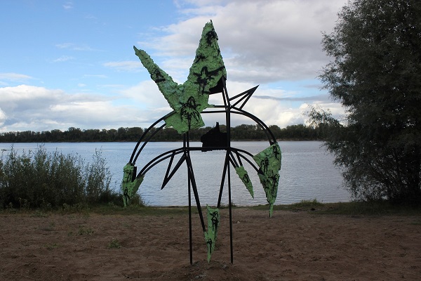 Новая инсталляция Гоши New «Звезда» появилась в Артемовских лугах