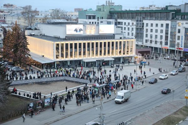 Рабочих без средств защиты обнаружили при ремонте концертного зала «Юпитер» в Нижнем Новгороде