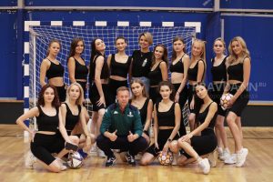 Финалистки «Мисс Нижний Новгород» сыграли вничью с командой профессиональных футболистов