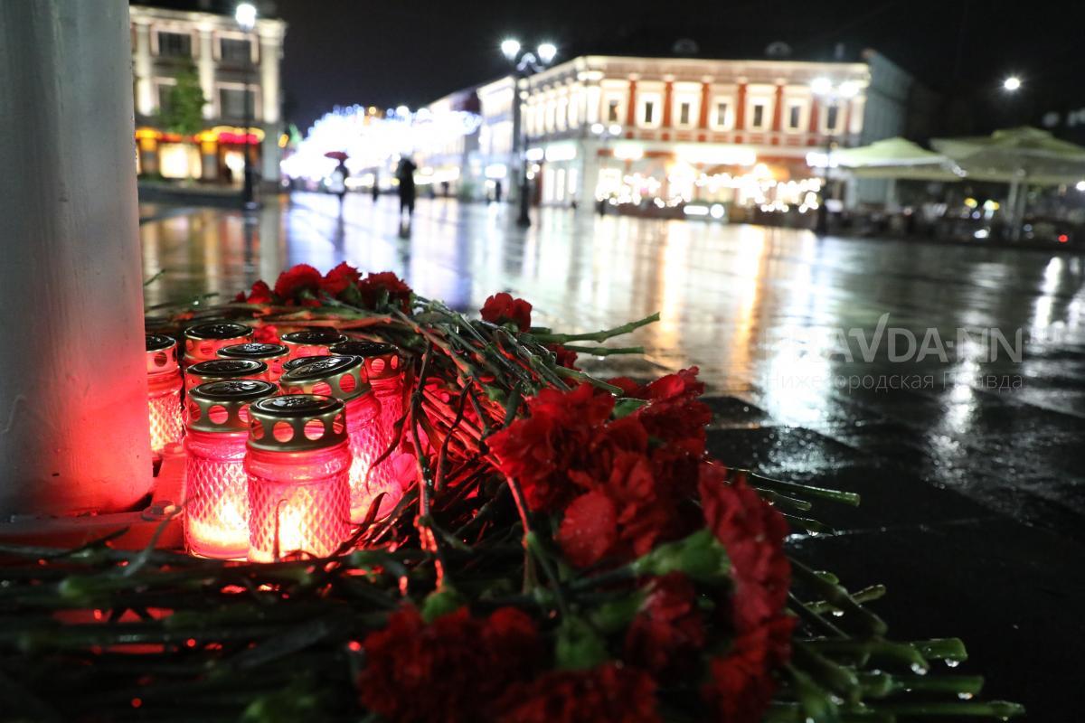 В Ижевске простились с погибшей во время нападения на школу учительницей ИЗО