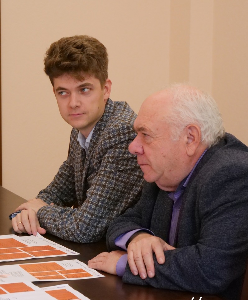 Марк Булошников и Эдуард Фертельмейстер проводят заседание оргкомитета фестиваля