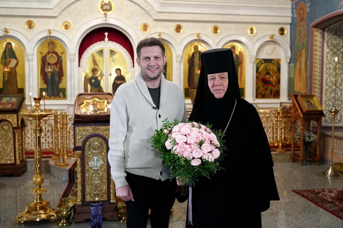 Телеведущий Борис Корчевников снимает документальный фильм в Нижегородской епархии