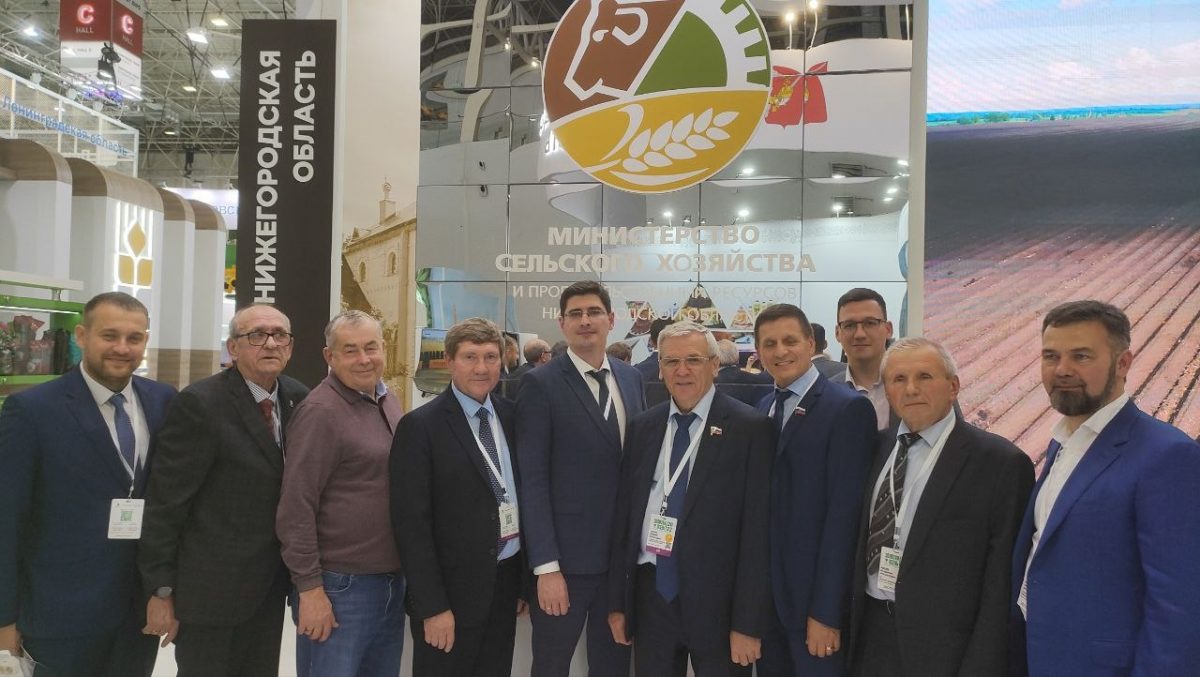 Около 50 нижегородских производителей участвуют в XXIV Всероссийской выставке «Золотая осень-2022»