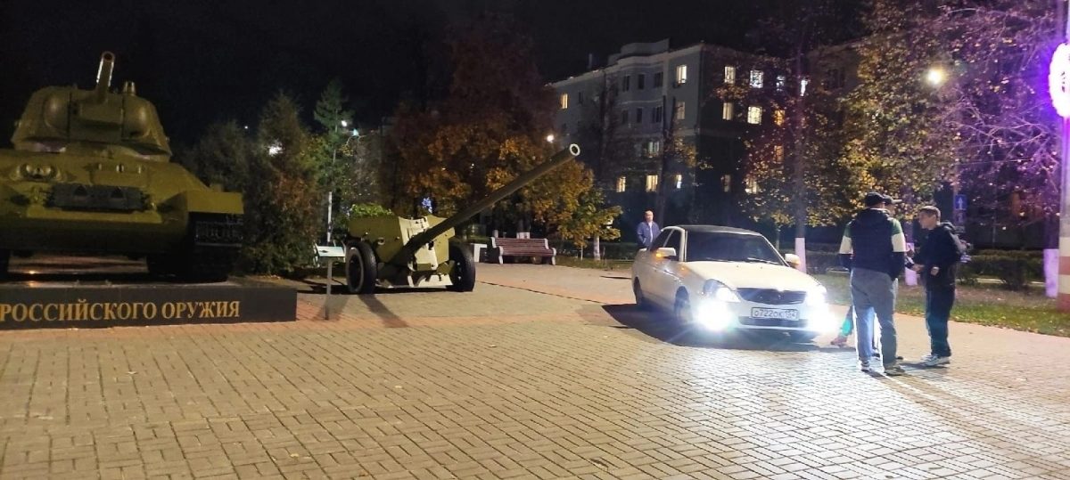 23-летний мужчина припарковался у Вечного огня в Дзержинске