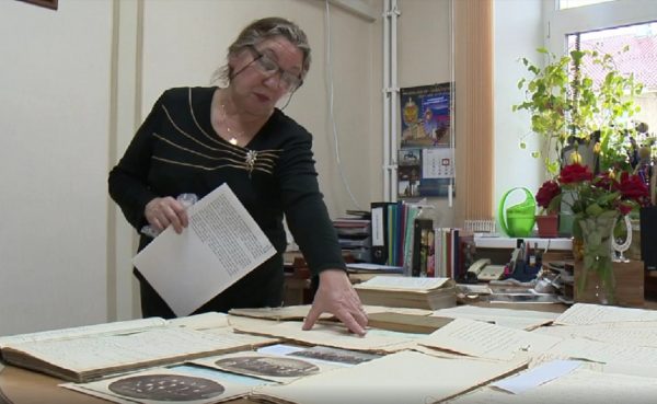 Нижегородские архивисты подготовили выставку, посвященную Дню учителя