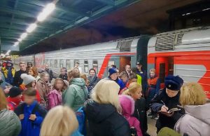 В Ленинградскую область прибыли 20 детей-сирот из ЛНР
