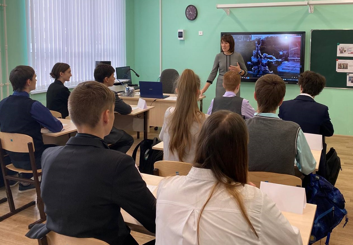 Нижегородским школьникам рассказали об истории Дня народного единства в проекте «Разговор о важном»