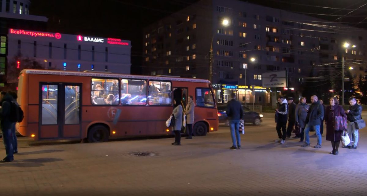 Нижегородцы пожаловались на долгое время ожидания транспорта по вечерам в Автозаводском районе